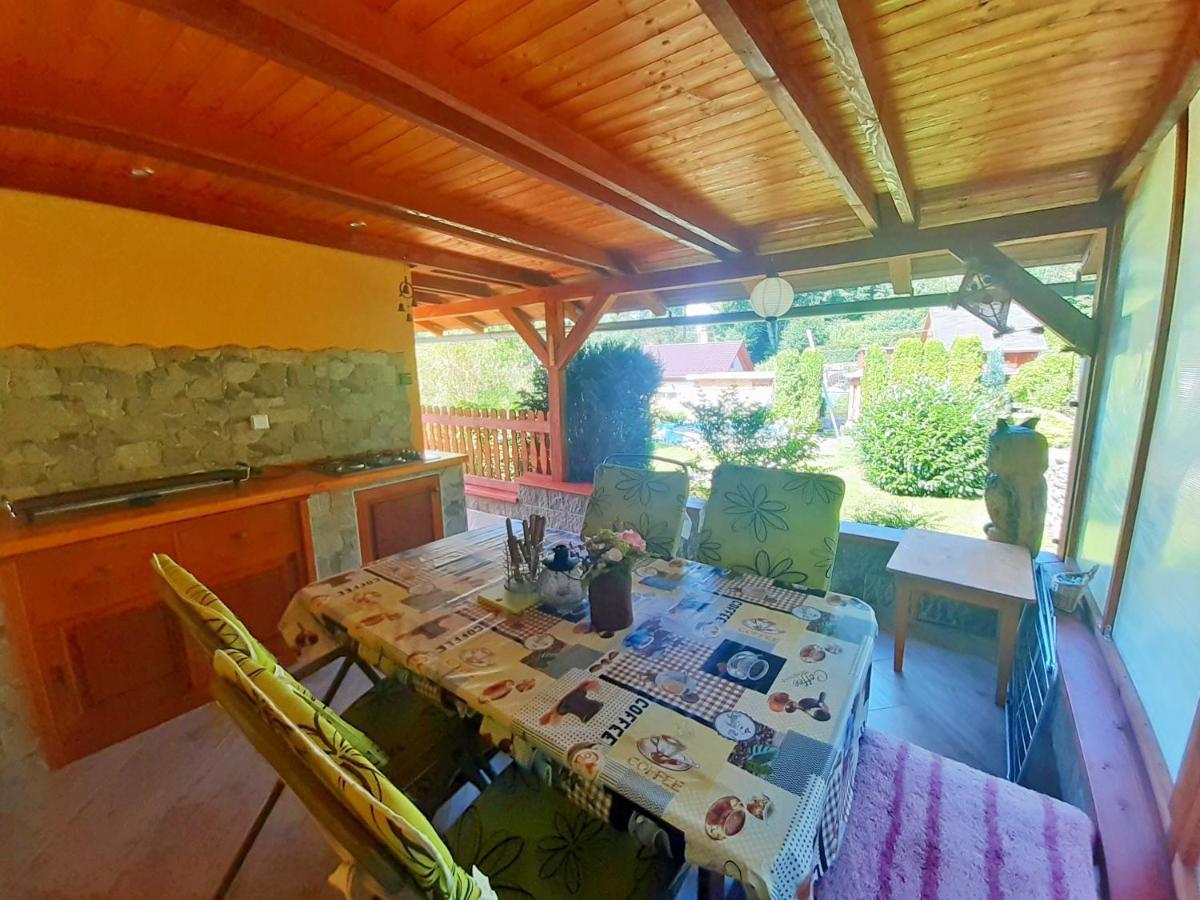 Chata U lesa Svoboda nad Upou Bagian luar foto