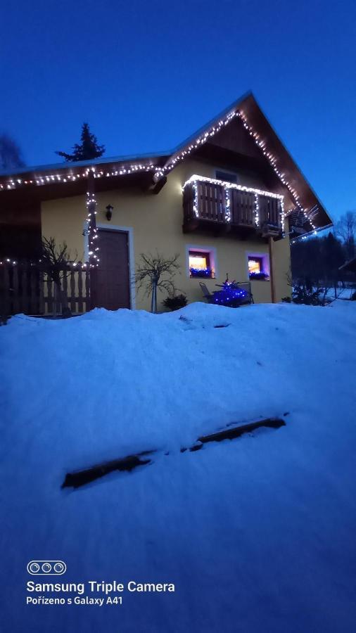 Chata U lesa Svoboda nad Upou Bagian luar foto