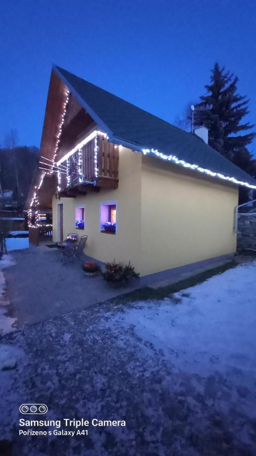 Chata U lesa Svoboda nad Upou Bagian luar foto