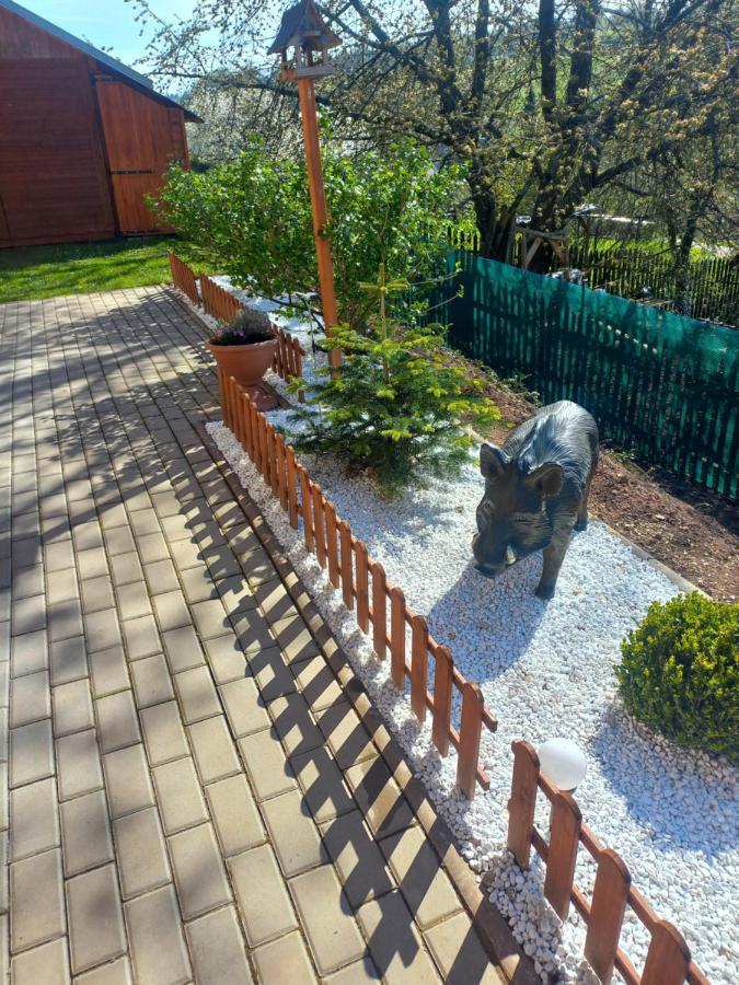 Chata U lesa Svoboda nad Upou Bagian luar foto